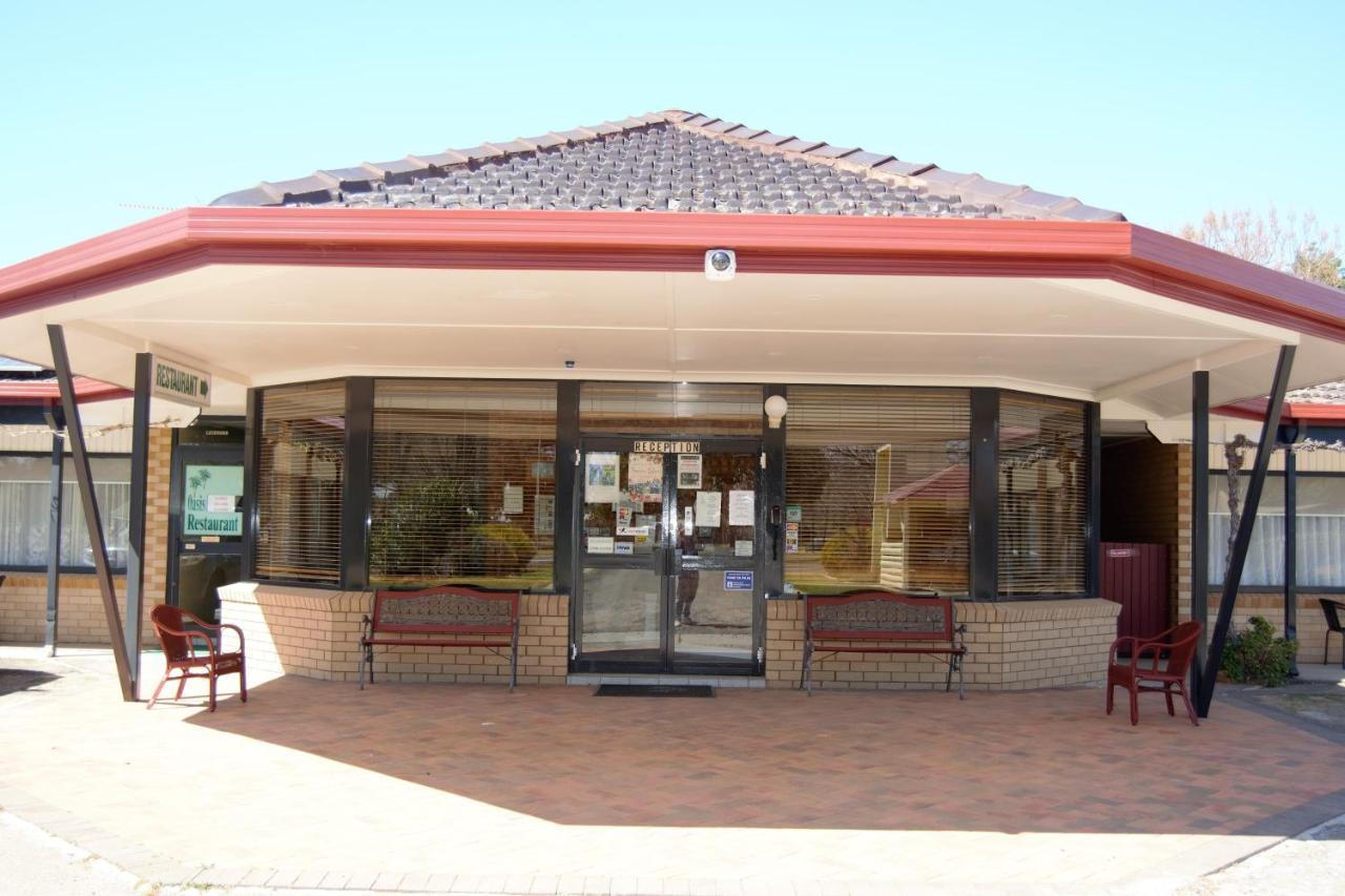 Civic Motor Inn Cowra Exteriör bild